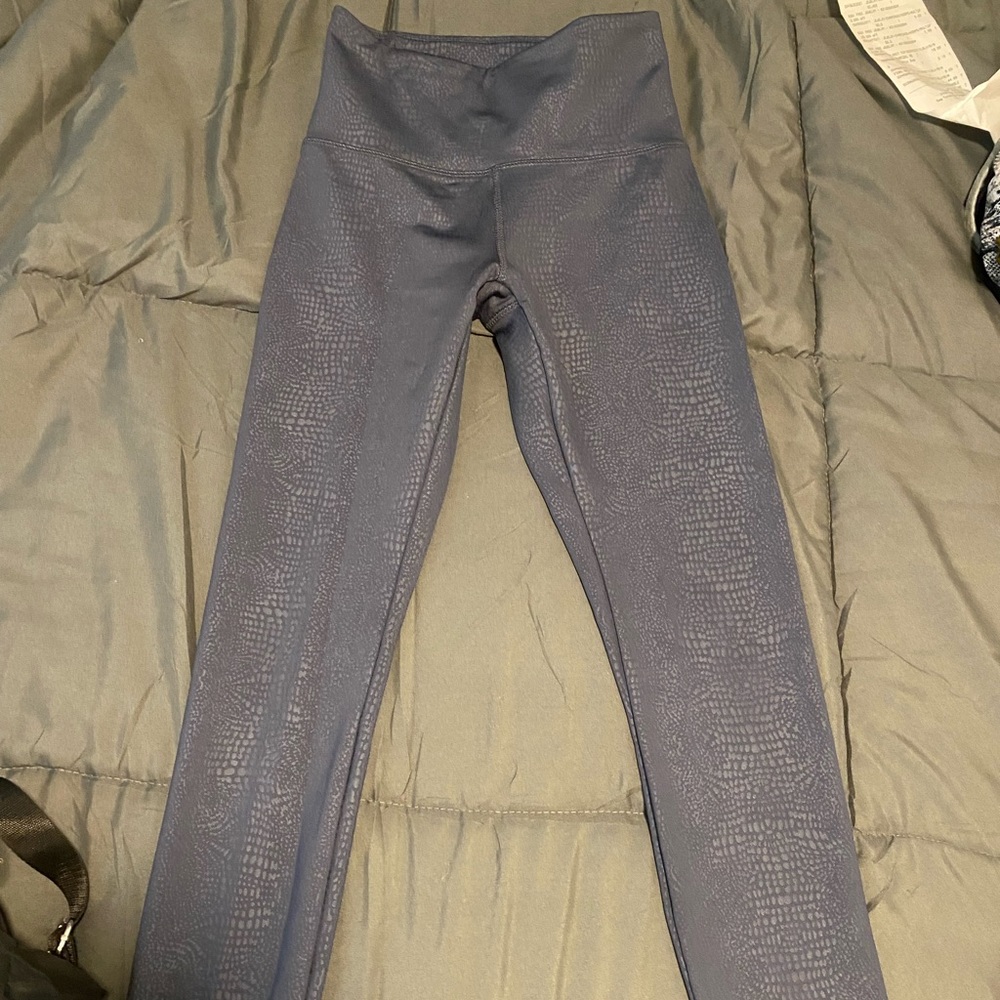 Blue snake skin print leggings XS